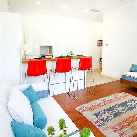 Jump Into The Lull Apartment *