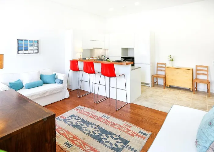 Apartment Jump Into The Lull